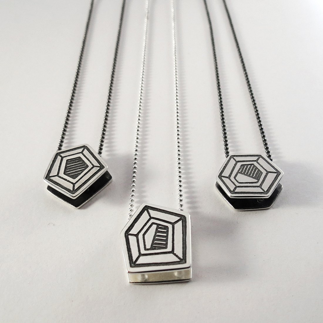 Oddgon Roller Pendants